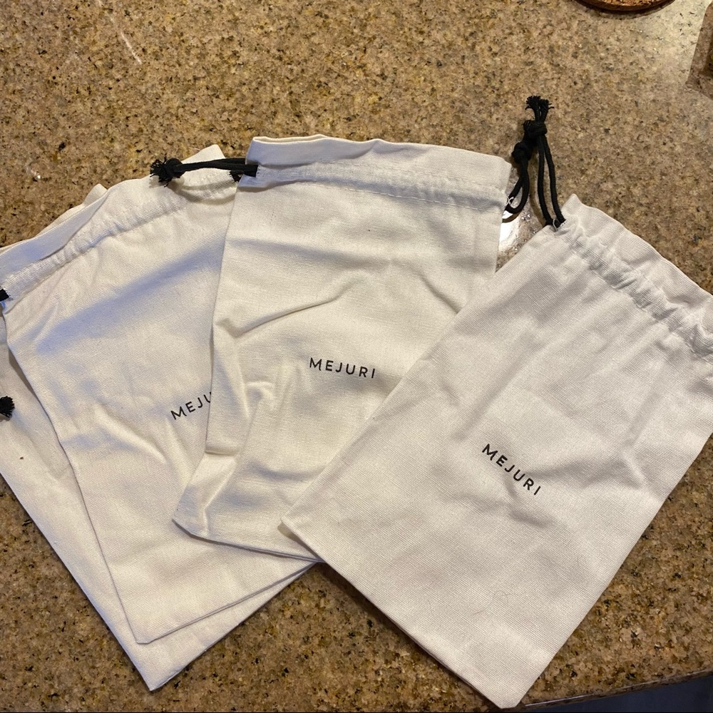 Set of 4 Mejuri Jewelry Bags - Picture 5 of 5